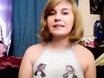 Dilettante Webcam Cute Teen Plays Only with Fat Dildo