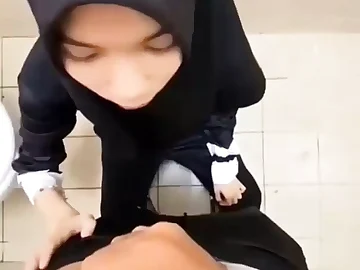 Eighteen Hijab School Nubile Wows in the Naughtiest Way